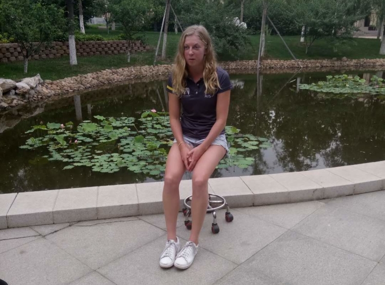 011.jpg