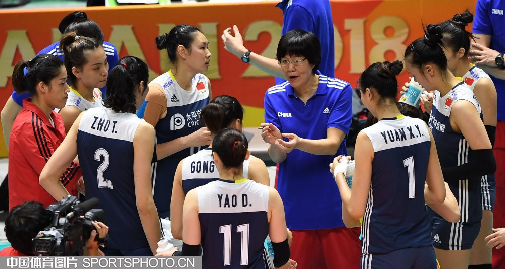 1004-女排1.jpg