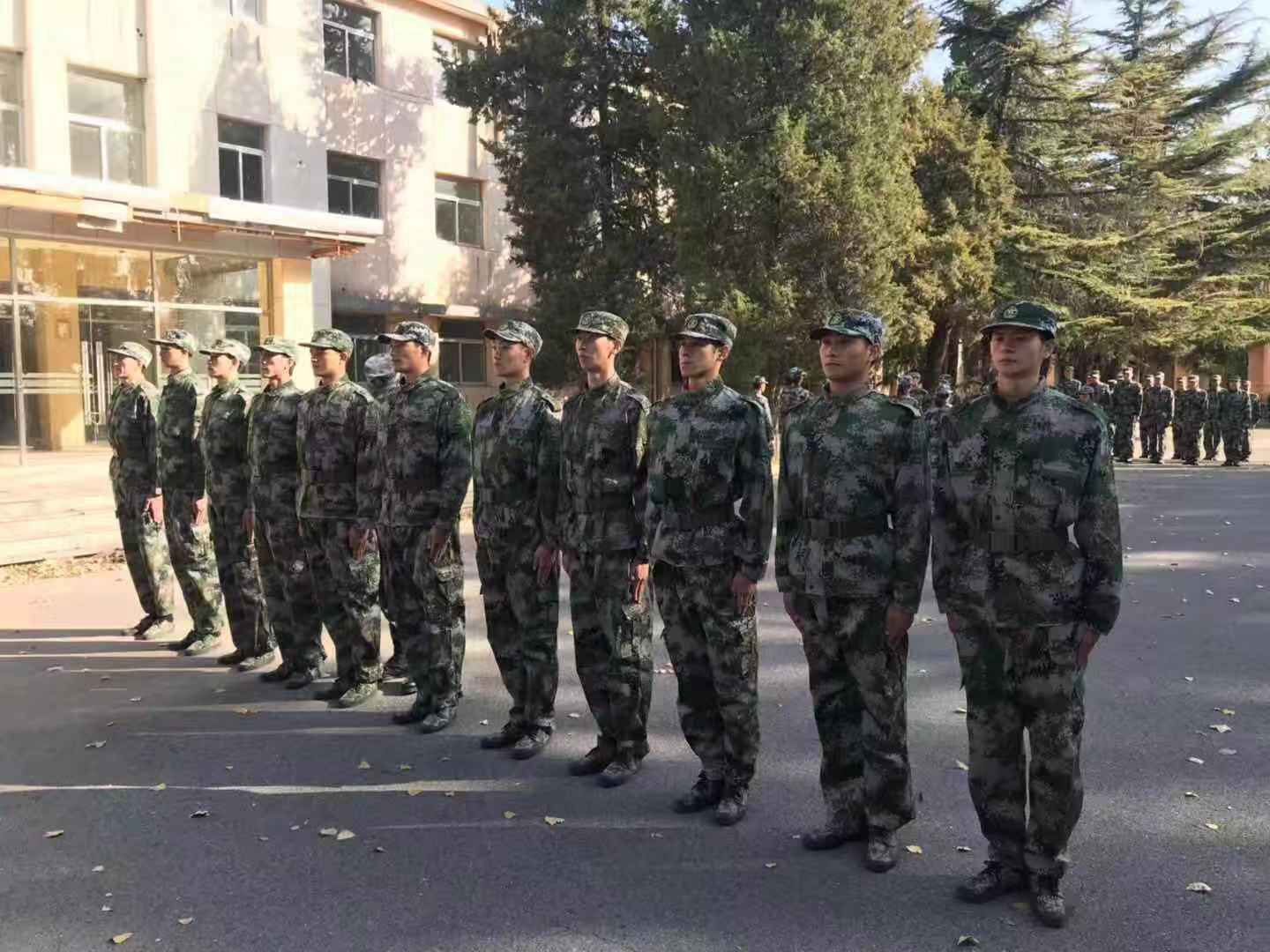 1024-军训1.jpg