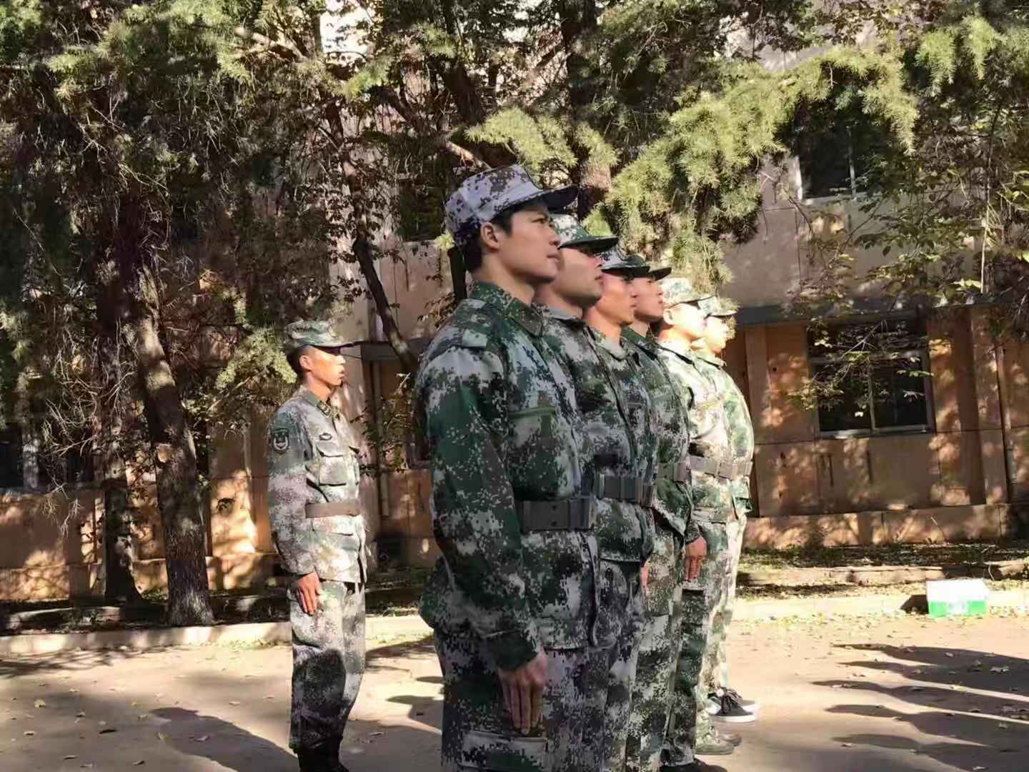 1024-军训2.jpg