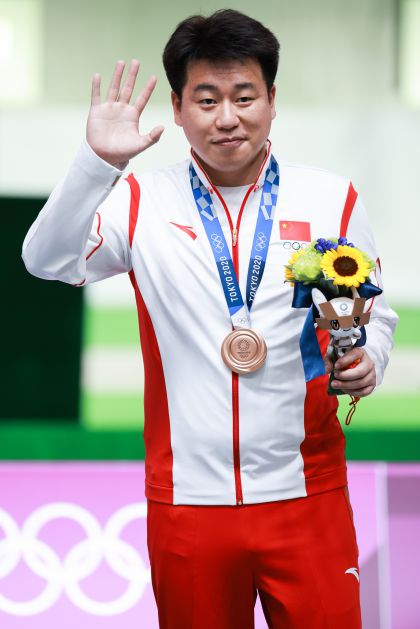 S_2305415_21072416_l.jpg S_2305415_21072416_l.jpg