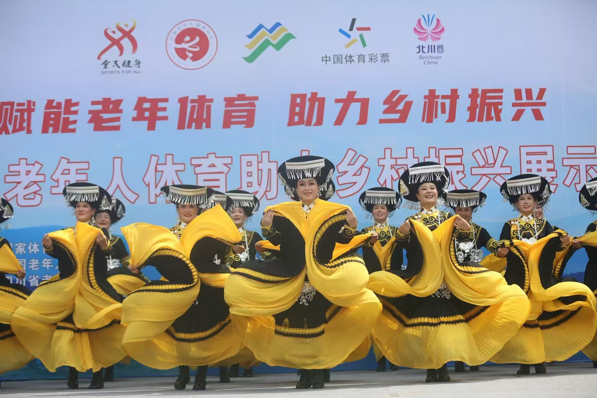 0626-银发1.jpg 0626-银发1.jpg