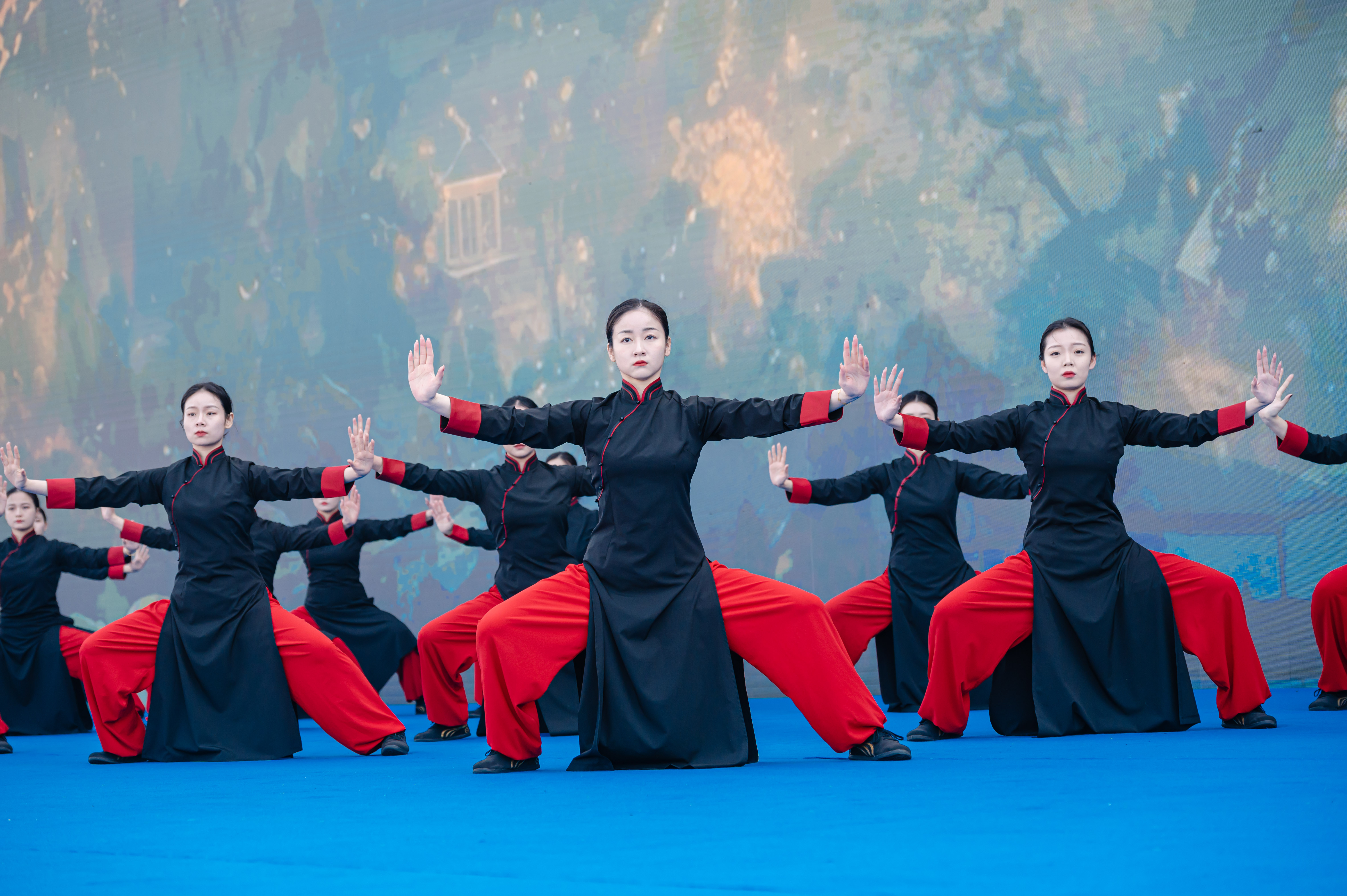 W020251123475489814106.jpg W020251123475489814106.jpg