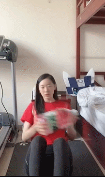 击剑孙一文人鱼线练习.gif