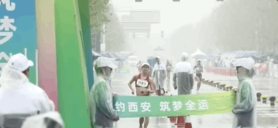 杨家玉夺冠.gif