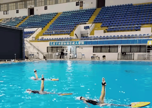 十一前发02.gif 十一前发02.gif