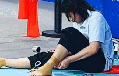 绑带.gif 绑带.gif